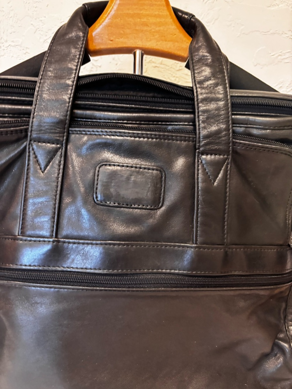 TUMI Black Leather Laptop Briefcase Expandable Work Travel Bag 16” - Picture 3 of 12